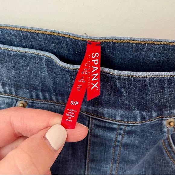 Spanx Distressed Ankle Skinny  Jeans Medium Wash - Picture 9 of 10